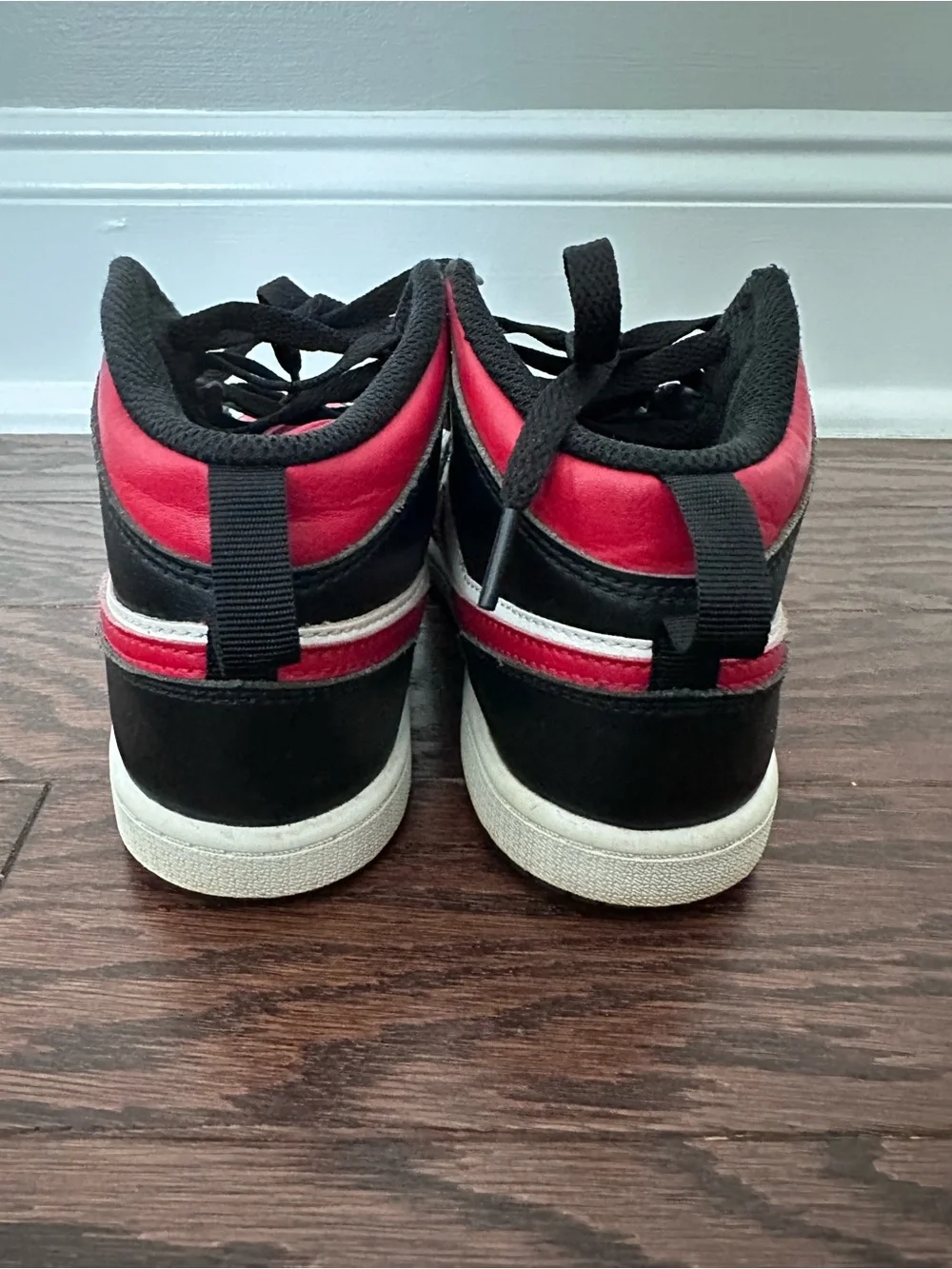 Kids Nike Air Jordan 1 Mid Sneakers Red White and Black Size 2Y